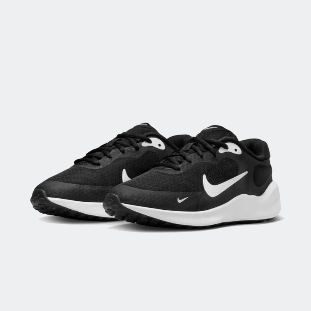 Nike Revolution 7