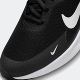 Nike Revolution 7